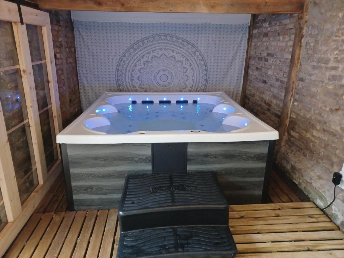 Le Refuge De Normandie Avec Spa Et Cheminee Mesnieres-en-Bray Esterno foto